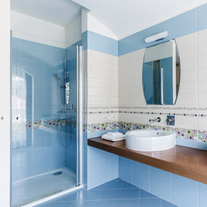 Blue helps you create a relaxing bathroom