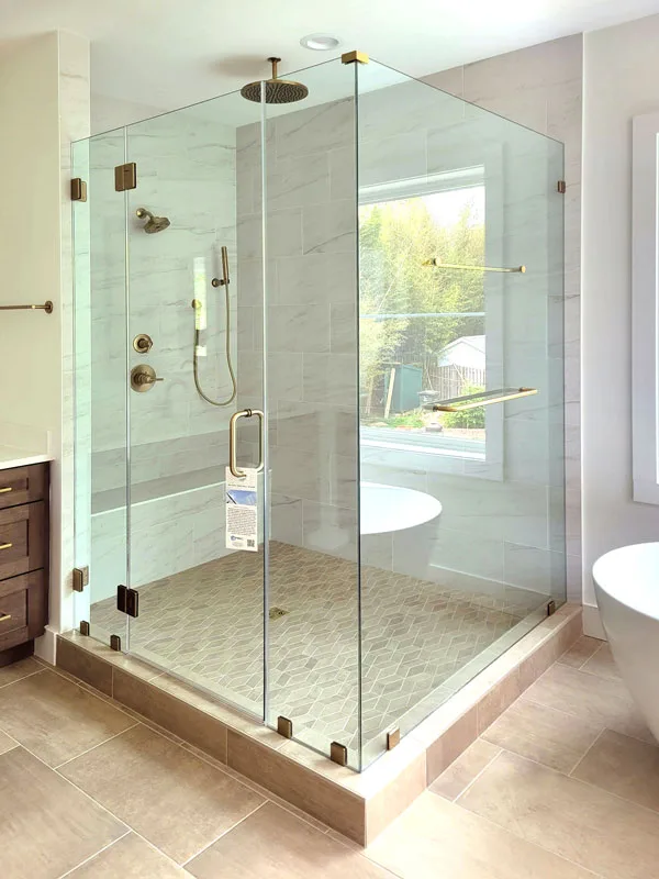 From clear shower glass to show off an in-shower plant to luxe hardware finishes that complement marble tiles, we offer beautiful options for every bathroom style.