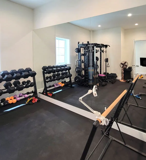 The ABC Glass & Mirror team has been providing custom glass installation to Northern Virginia home and business owners for over 20 years. We are committed to your satisfaction with the project and work with you each step of the way until your gym mirrors are professionally installed.