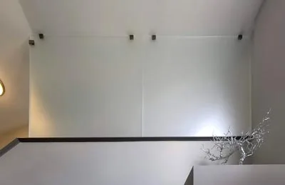 Frameless dividers are favored for shower enclosures, and in many spaces this is the preferred choice for partition walls,